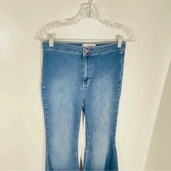 Free People Just Float On Flare Jeans Raw Hem Bohemian Festival Denim Retro - Picture 10 of 11
